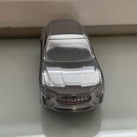 Maserati Levante Figurine - NEW - Picture 2 of 3